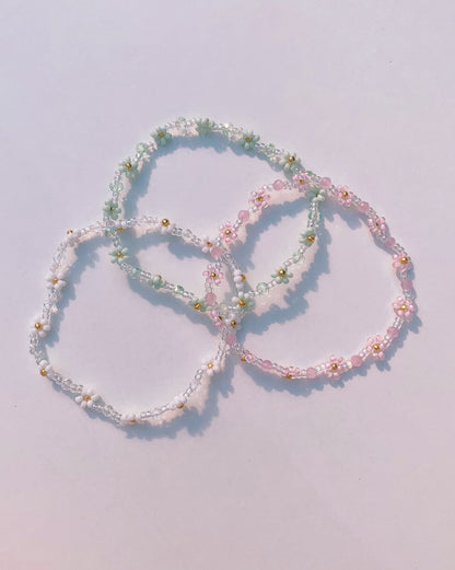 keari - Perlenarmband mit Facettenperlen und Gänseblümchen