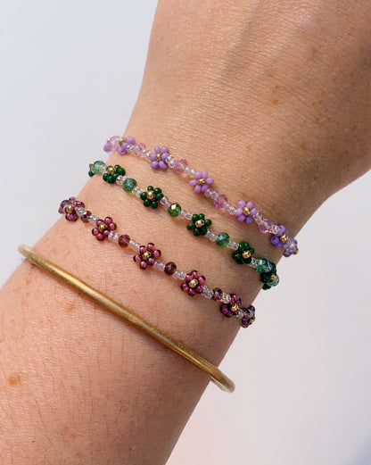 keari - Perlenarmband mit Facettenperlen und Gänseblümchen