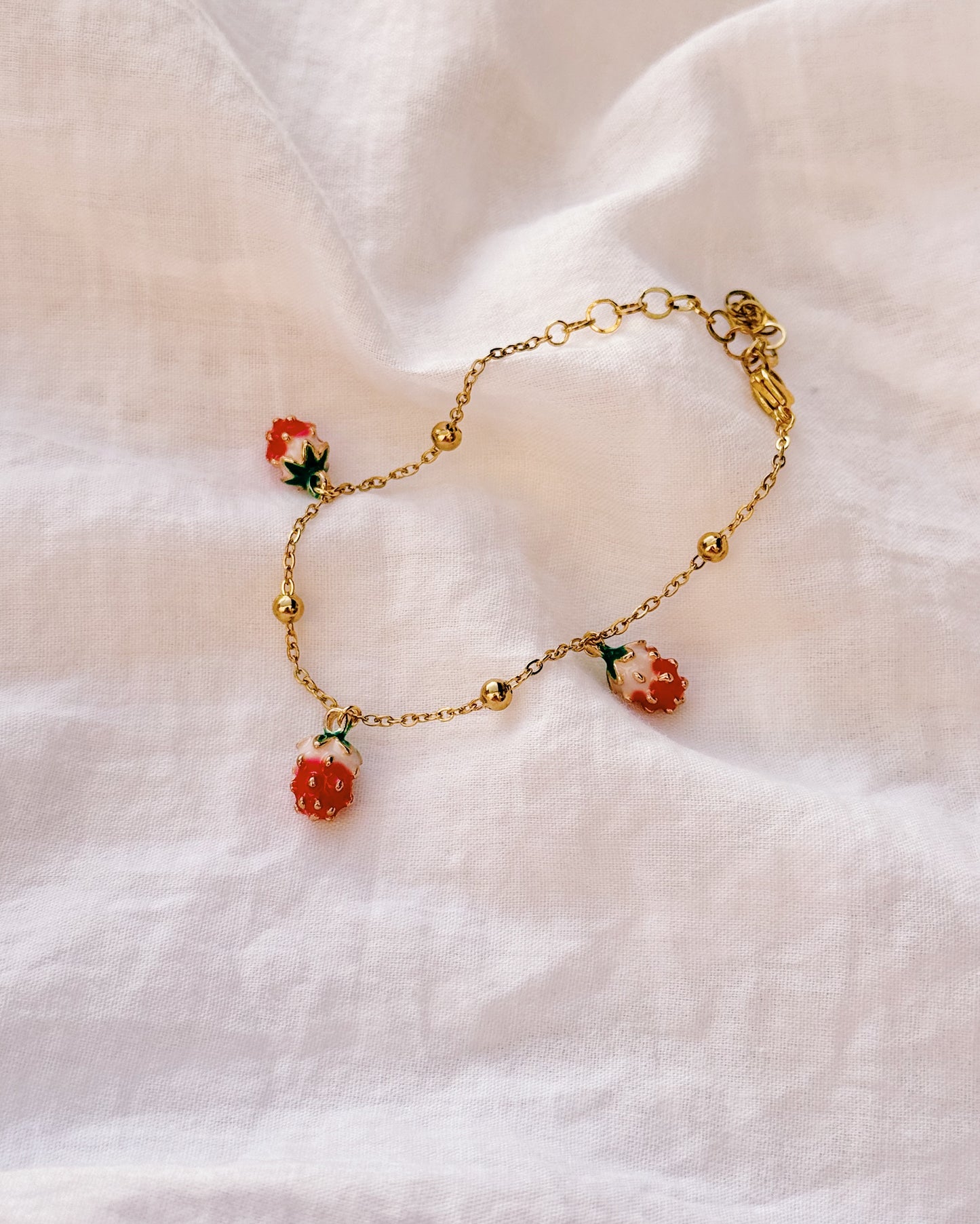 keari - Edelstahlarmband mit Erdbeer-Charms