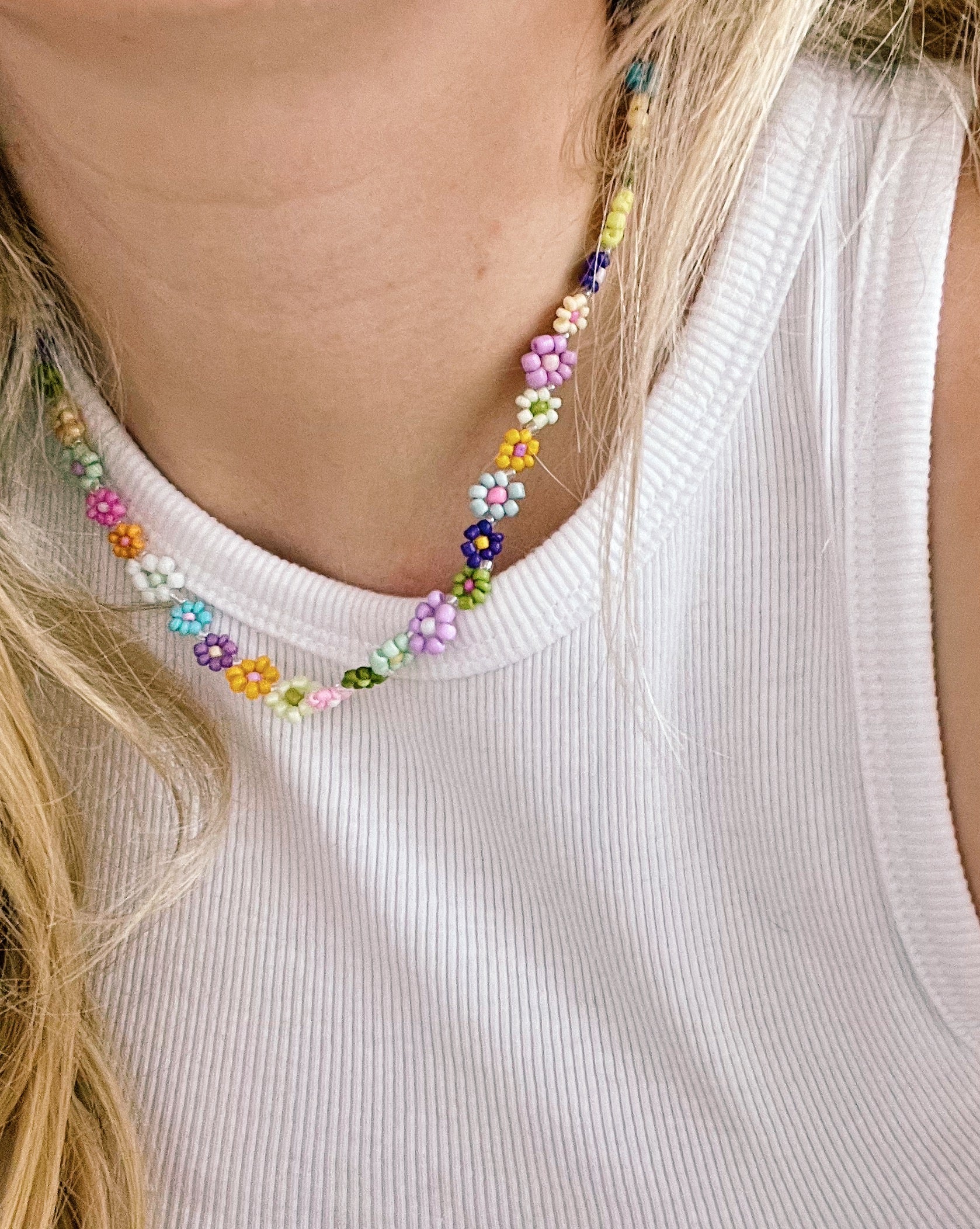 Gänseblümchen-Halskette und Ohrringe für Damen, Mädchen und Jungen, mit  Kette und Anhänger, Choker, 50 cm : : Fashion